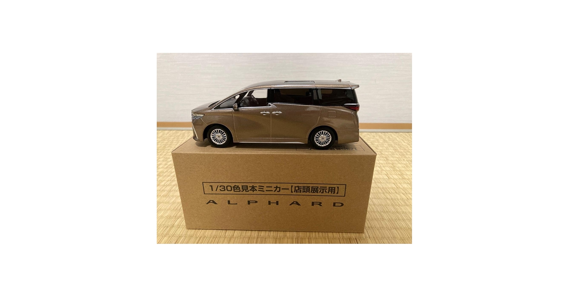 ★未開封★トヨタ　TOYOTA 40系アルファード　ミニカー　カラーサンプル トヨタ アルファード カラーサンプル 40系 089 プラチナホワイト