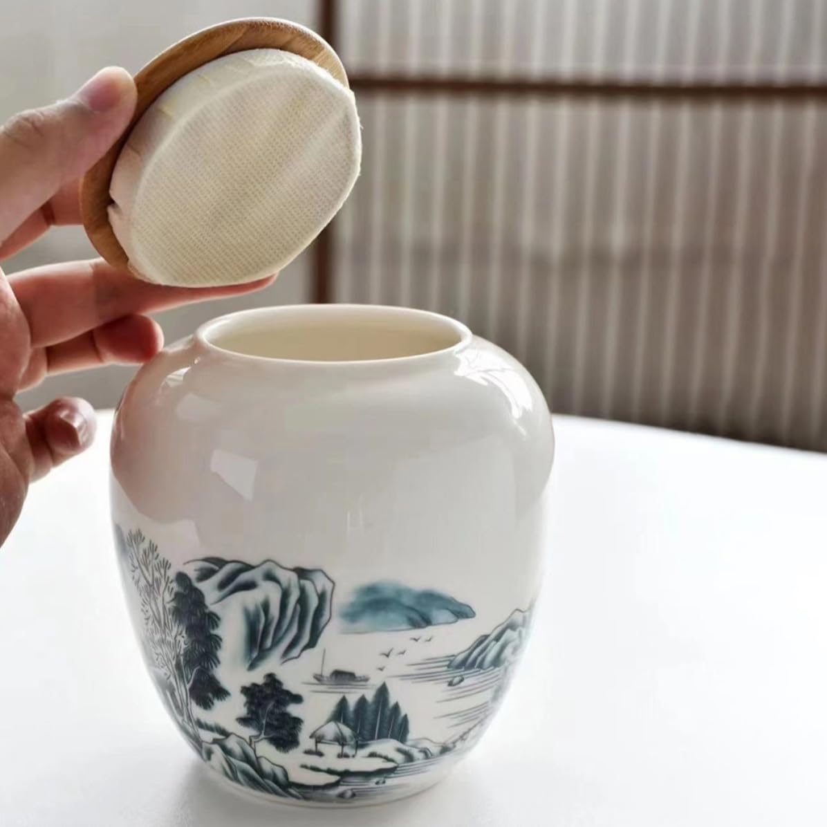 Uonlytech Contenedor de Almacenamiento para Té de Cerámica y Madera Mantiene el Té Negro y Verde Fresco Aislando el Aire Exterior Adecuado para Oficina