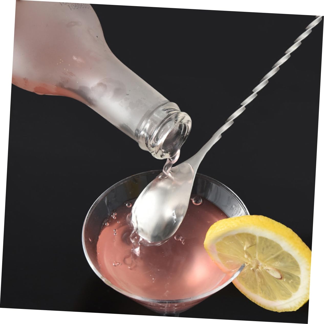 KICHOUSE 1Set Stainless Steel Cocktail Shaker Professional Supplies and Bartending Tools for Home Bar Use Present for Cocktail Enthusiasts