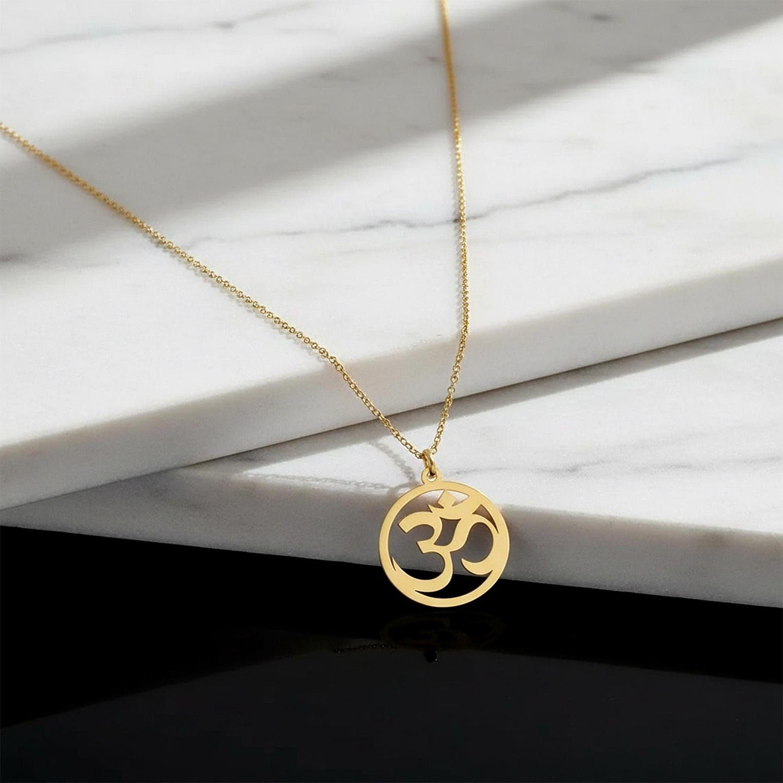 Sterlingsilber 925 Om Halskette Yoga Schmuck filigran Sanskrit Spirituelle Anhängerkette für Meditation