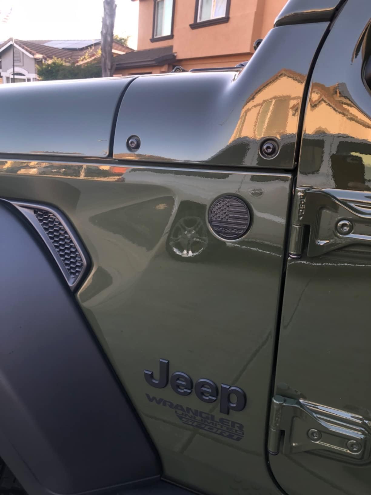 Muzzys Juego de Dos emblemas de Metal 3D de Bandera Estadounidense de 4 x 4 Pulgadas, Cromado, Negro, Redondo, Insignia de Defensa de Estados Unidos, Compatible con Jeep Wrangler Grand Cherokee