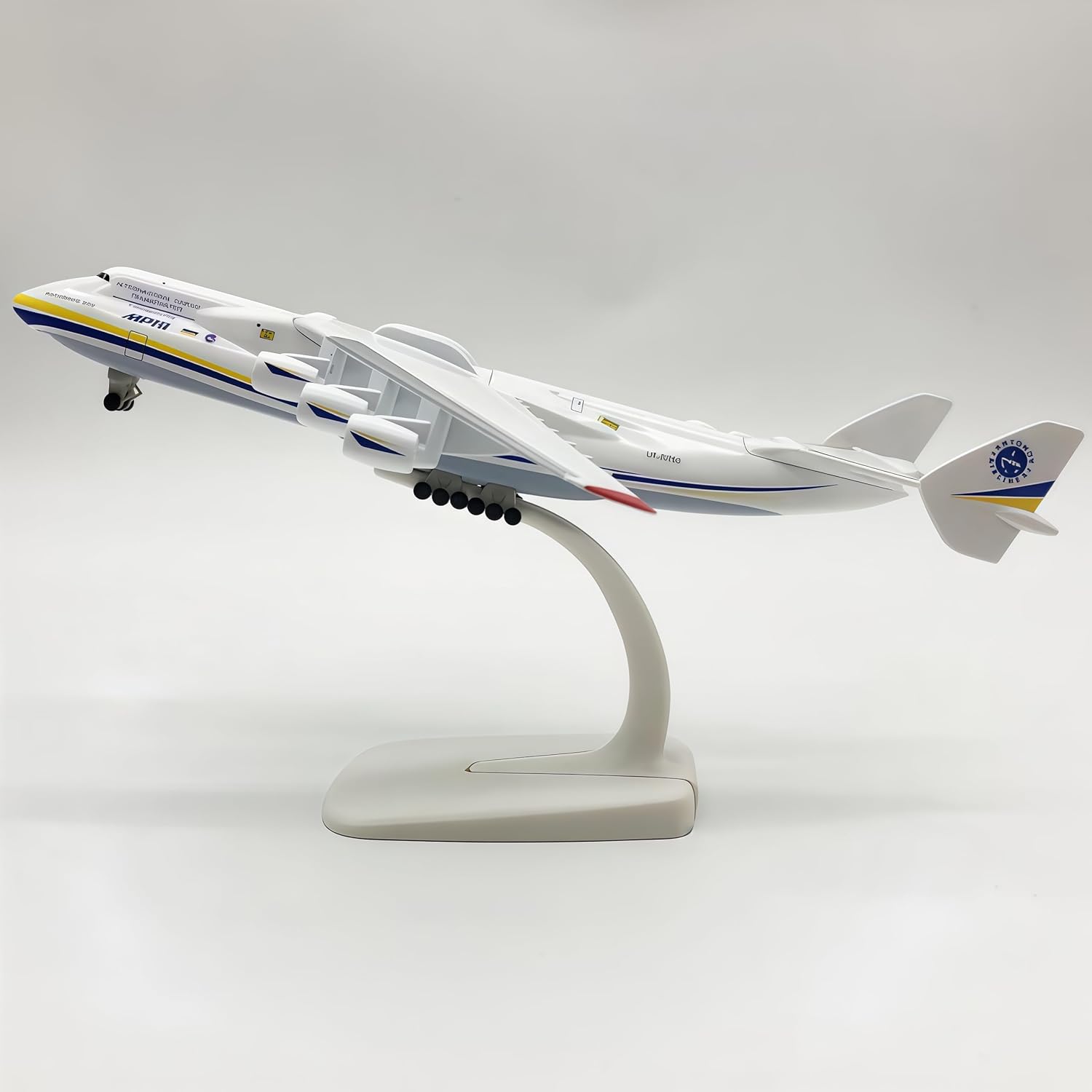 Antonov 225 An-225 Diecast Alloy Airplane Model 1/400 Scale Collectible Display Cargo Aircraft for Aviation Fan