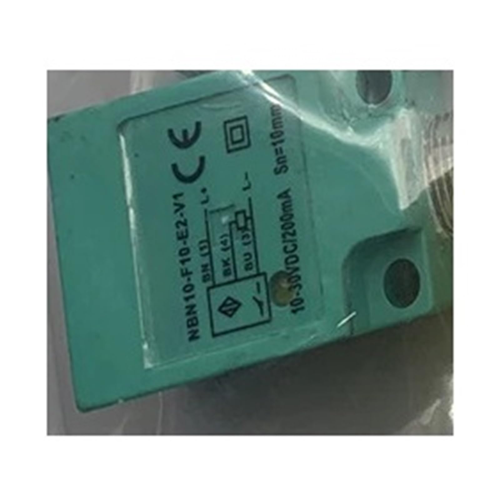 Détecteur inductif NBN10-F10-E2-V1 de proximité rectangulaire trois fils