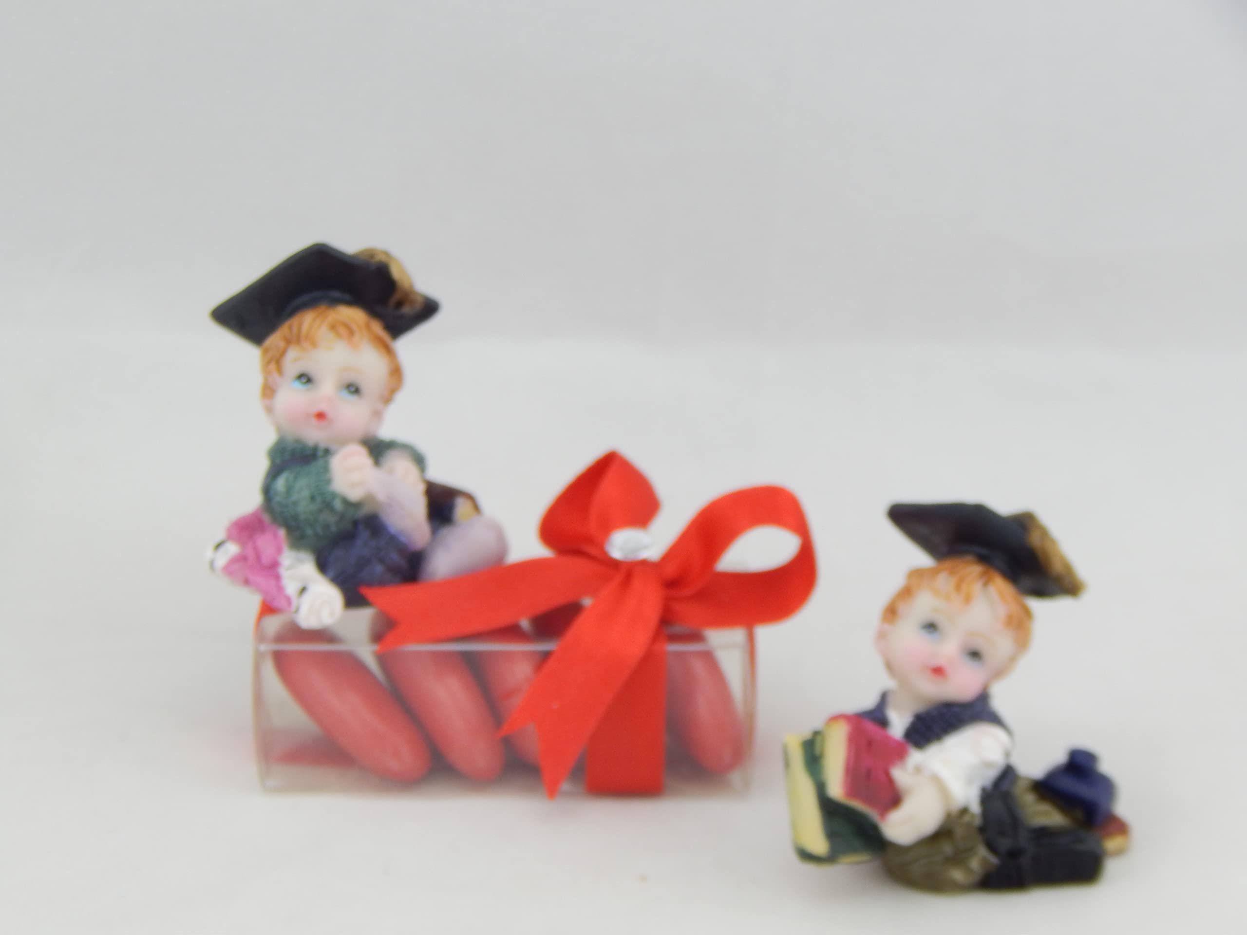 Digiglio BomboniereGraduation Party Favour Graduated Figurine Complete with Composition 2 Assorted
