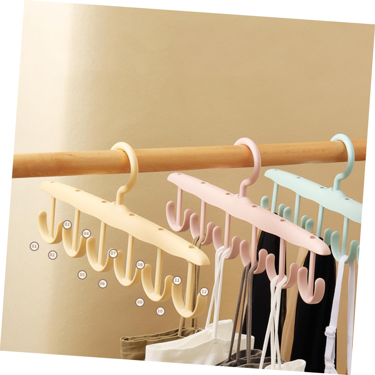 OUNONA Portable Belt Hanger Rack 4 Slots Tie Organizer Scarf Hanger Space-Saving Home Storage