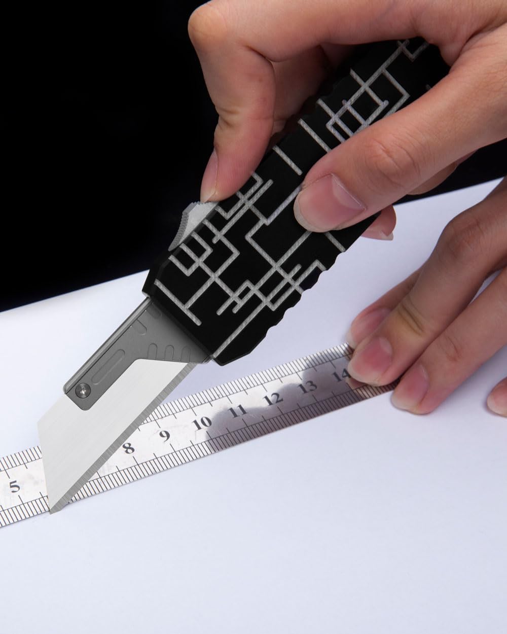 A37 Auto Retractable Box Cutters Utility Knife, Heavy Duty Cardboard Cutter EDC Pocket Knives, 10pcs Replaceable Blade with Pocket Clip, Glass Breaker (Black)