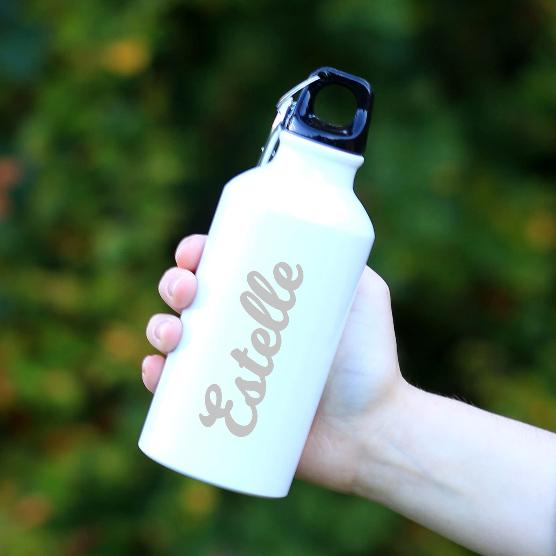eBuyGB Personalised Kids Water Bottle with Carabiner Clip for School, PE, After School Club - Unisex Reusable BPA Free 400ml Metal Drinks Bottle for Children - Any Name (White)