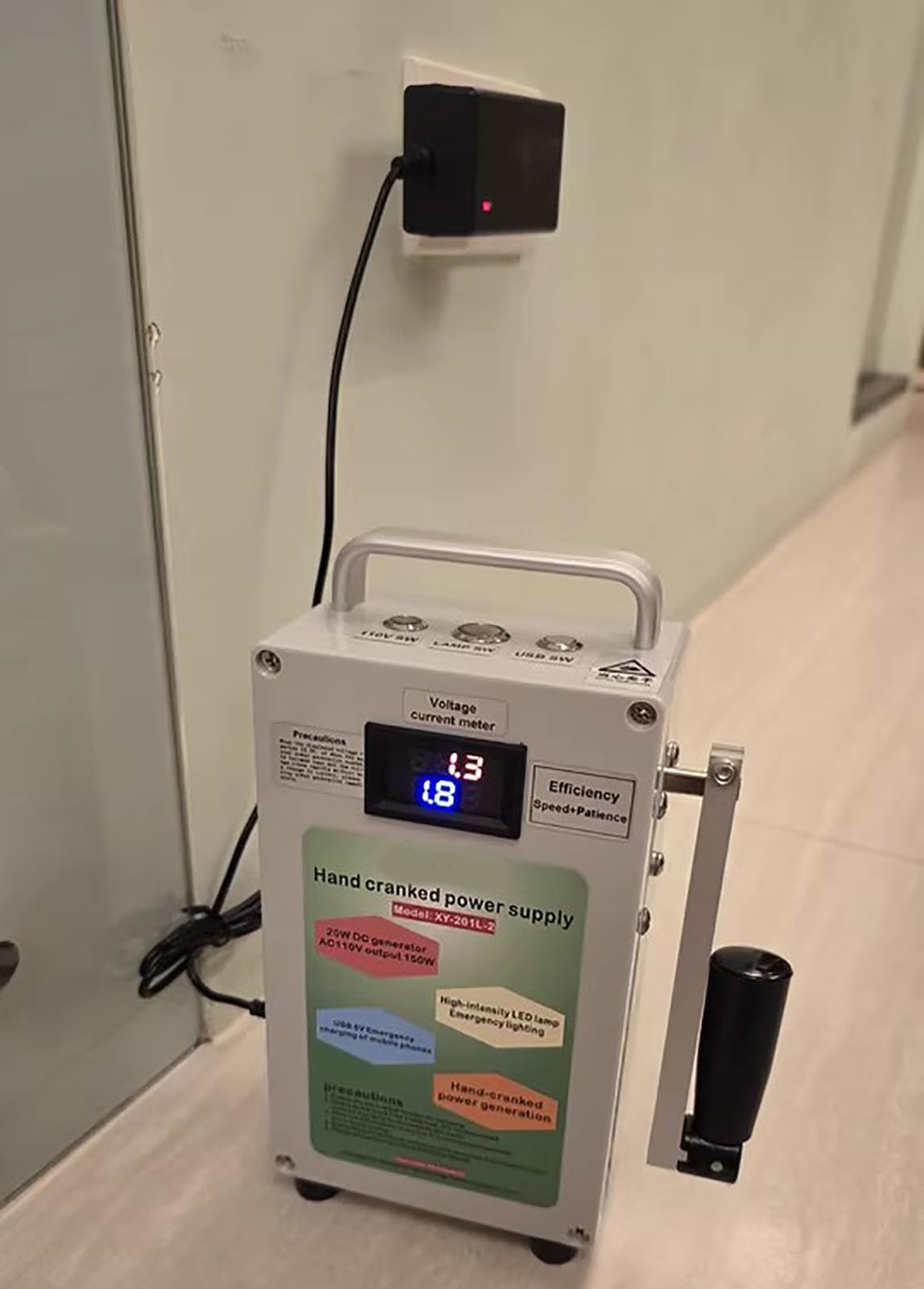 Generador De Cigüeñal Manual De 150w, Banco De Energía, Emergencia De Generador Portátil De Alta Potencia, Cargador Usb Para Actividades De Supervivencia Para Acampar De Viajes Al Aire Li(Size:AC220V)