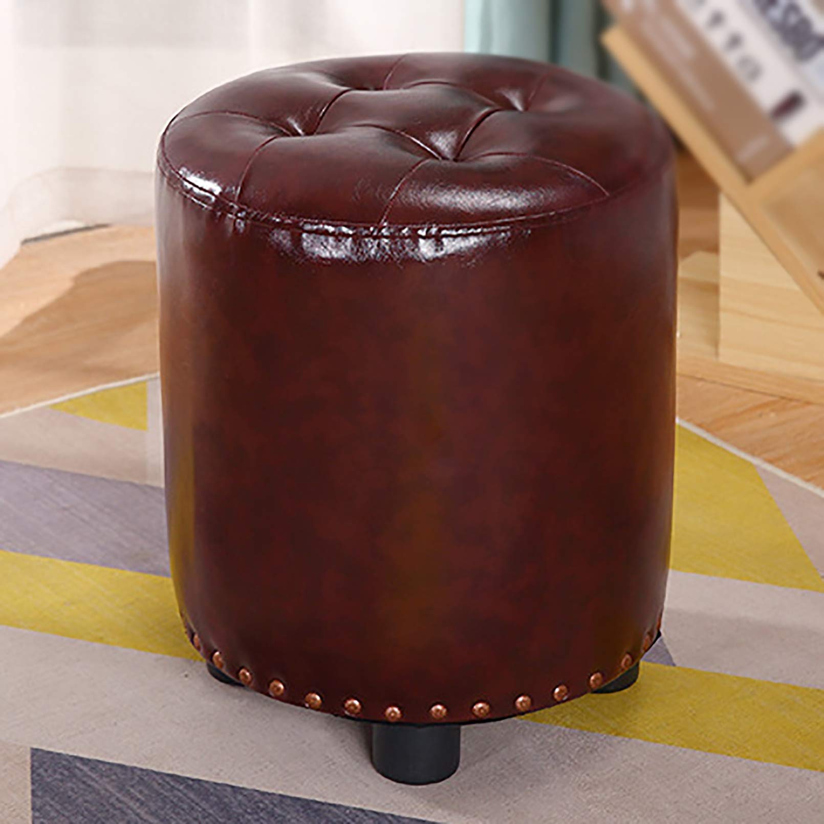 Petit repose-pieds marron en similicuir et bois massif de 31x31x38 cm pour salon