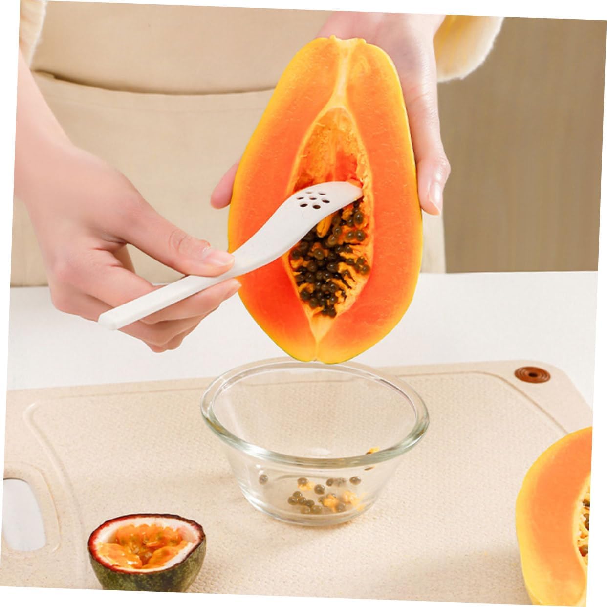 2pcs Melon Ball Scoop Plastic Fruit Baller for Kitchen Use