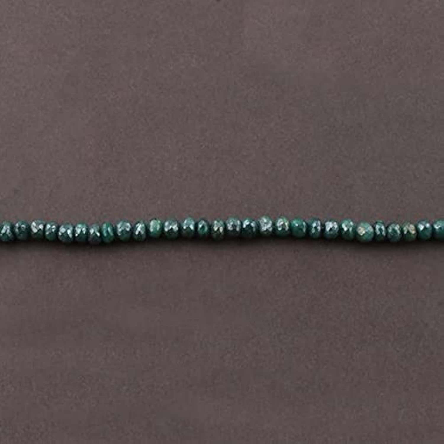 Perles émeraude facettées 6mm LKBEADS : finissez vos bijoux ternes grâce au fil argenté