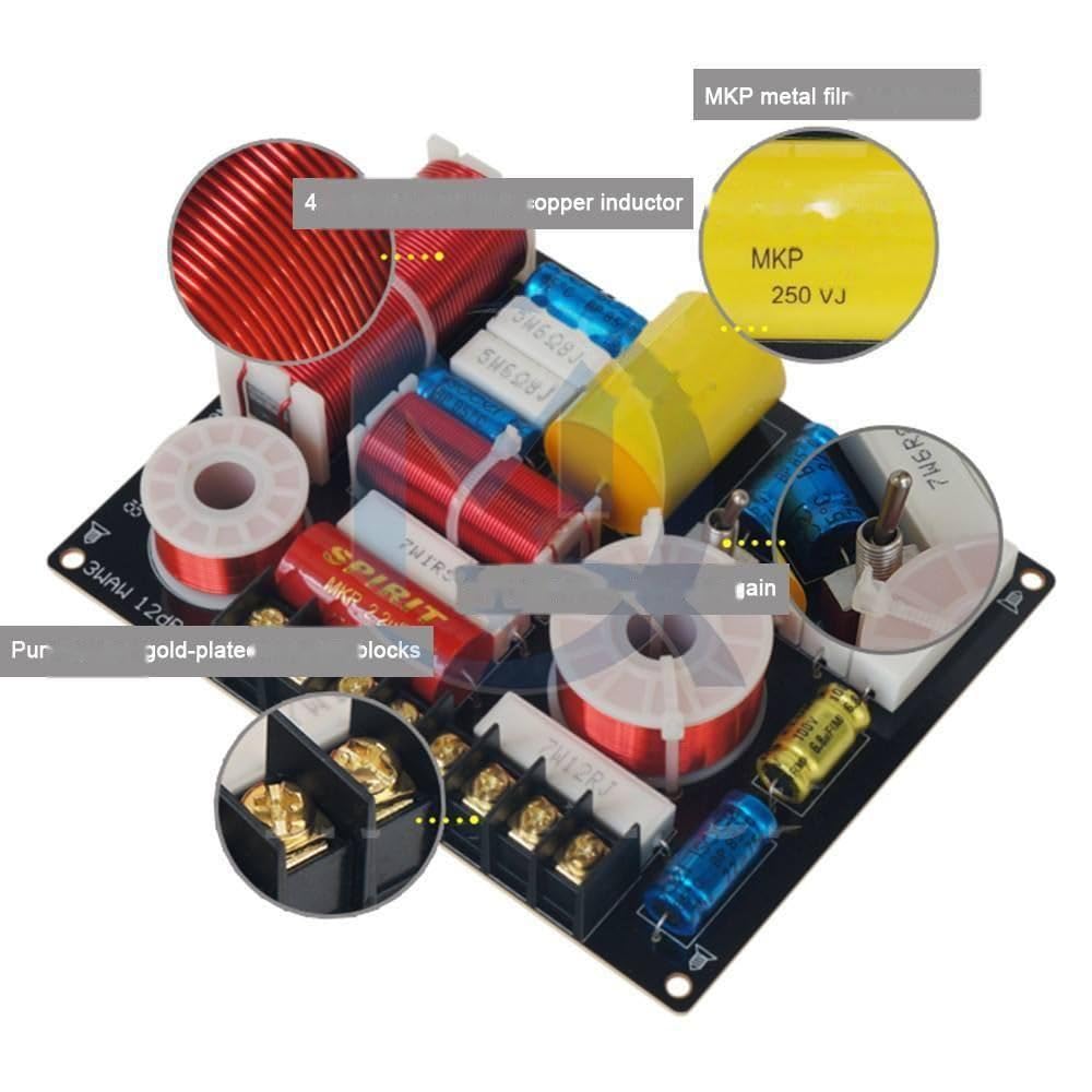 Amplificatore per altoparlante a 3 canali 280 W Treble Midrange Bass Divisore a tre vie Filtro indipendente Crossover di frequenza per altoparlante fai da te