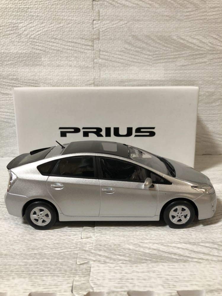 Amazon | 1/24 トヨタ プリウス 前期 カラーサンプル ミニカー 非売品