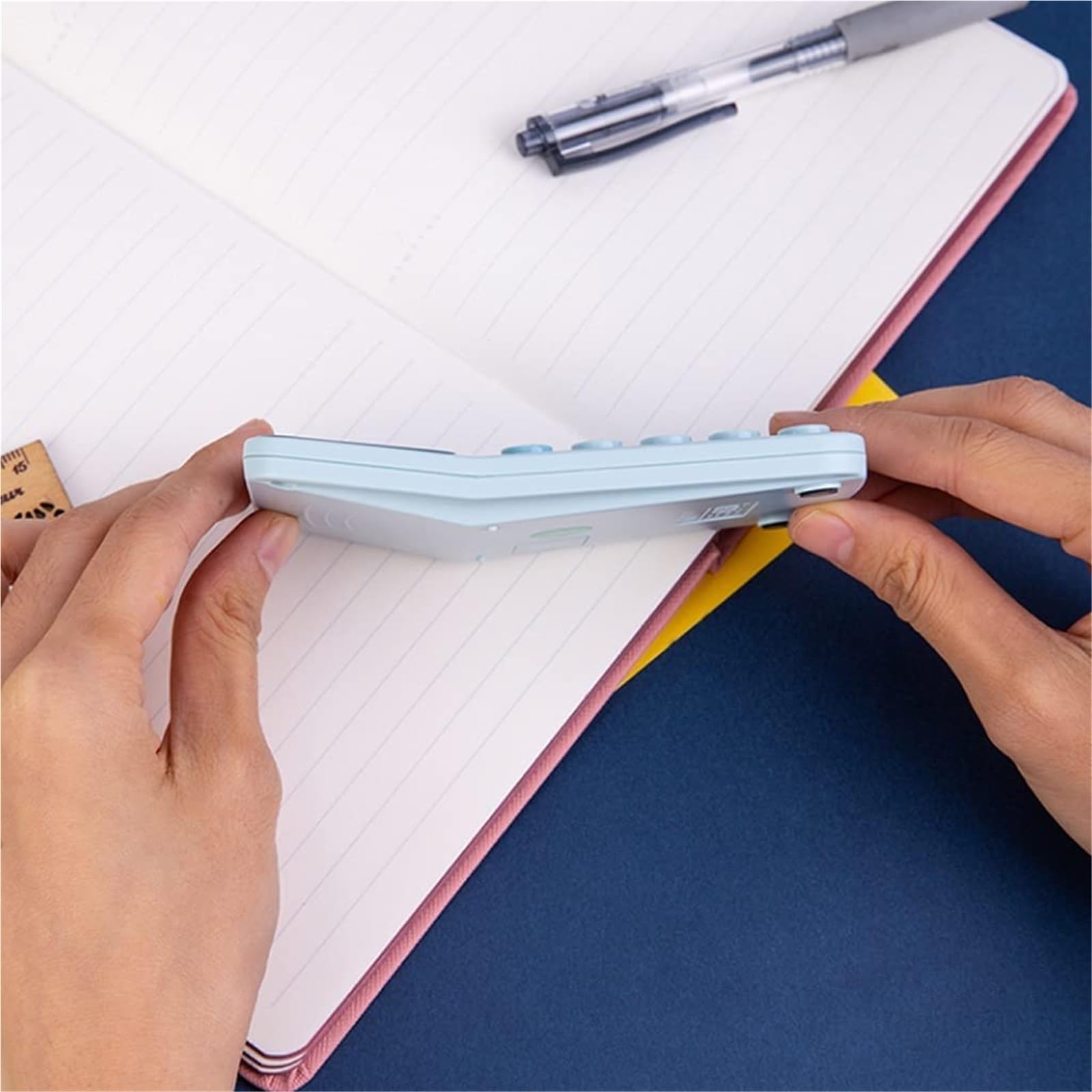 Calcolatrice per Ufficio Calcolatrice con Funzione Standard A 8 Cifre, Piccola Calcolatrice Portatile A Doppia Alimentazione Scuola(Blue)