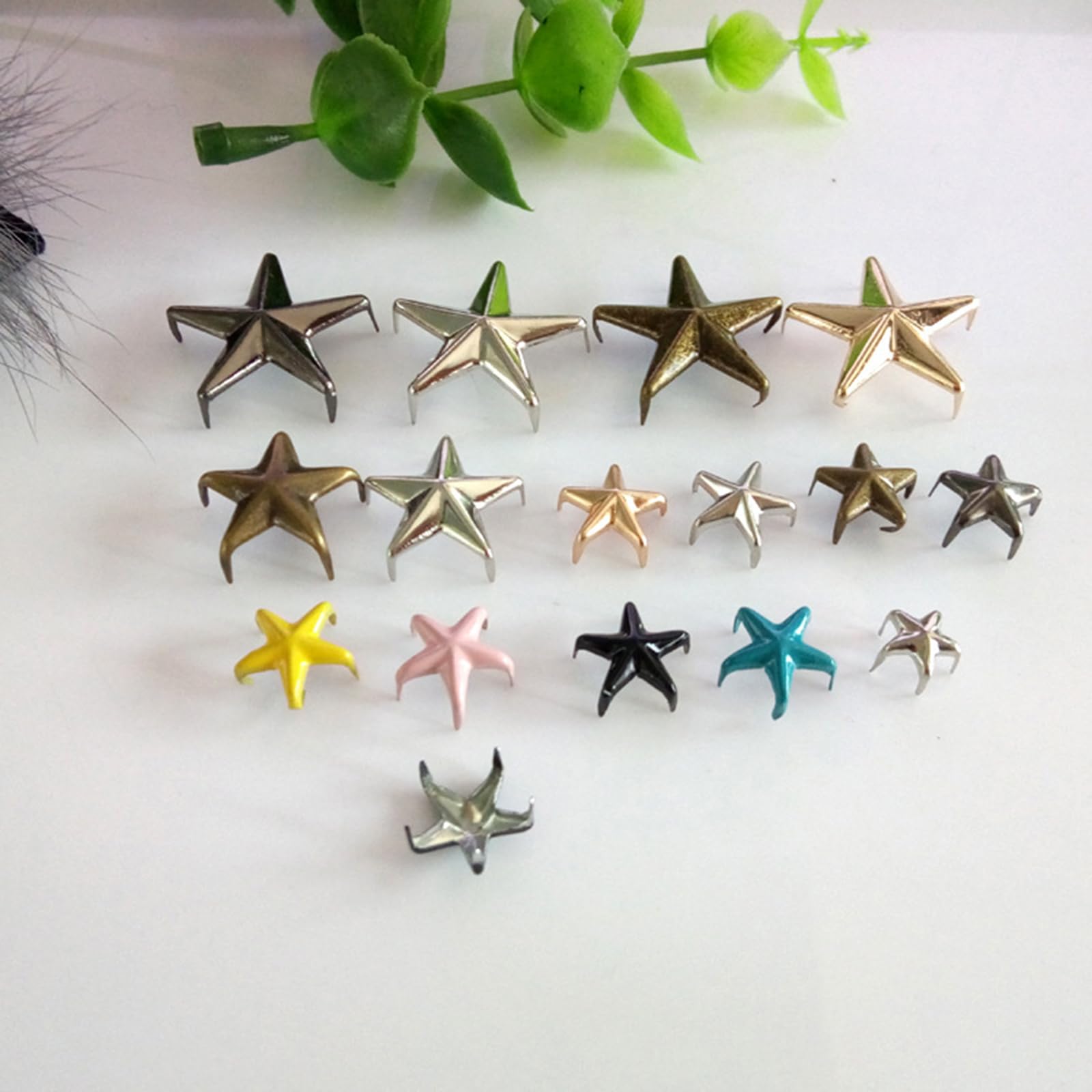 100 Borchie A Stella In Metallo Da 10mm, Perfette Per Progetti Fai-daTe! Rivetti A Punta, Stile Punk, Color Argento. Ideali Per Decorare Giacche, Borse, Cinture, Bracciali In Pelle E Jeans. Dai Un Tocco Rock E Personale Ai Tuoi Accessori! - 5
