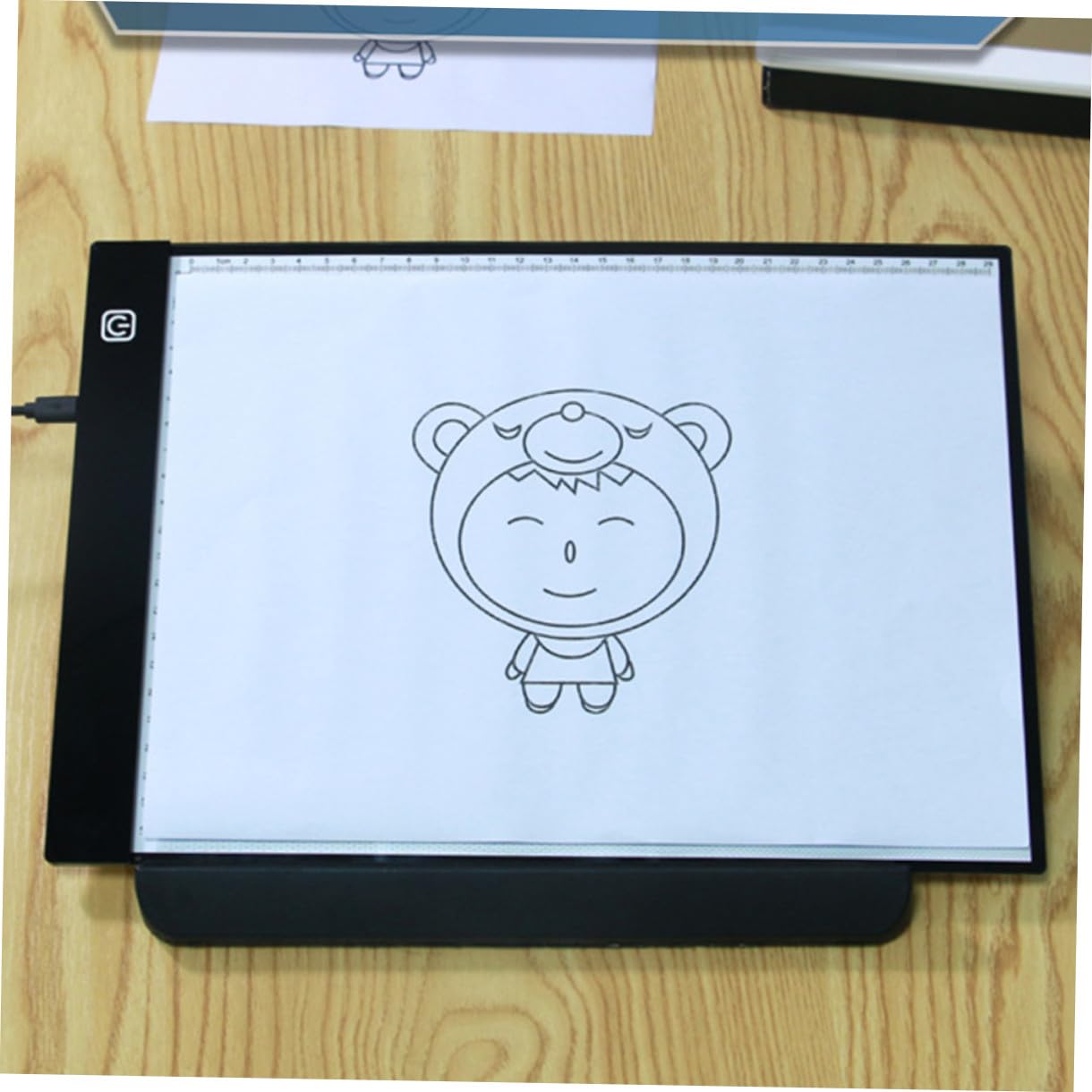 Tavola Luminosa per Disegnare A4, Lavagna LED Nera | Acrilico, Portatile, per Esercizi Pittorici e Uso Professionale, con Sagoma Graduata e Cavo USB