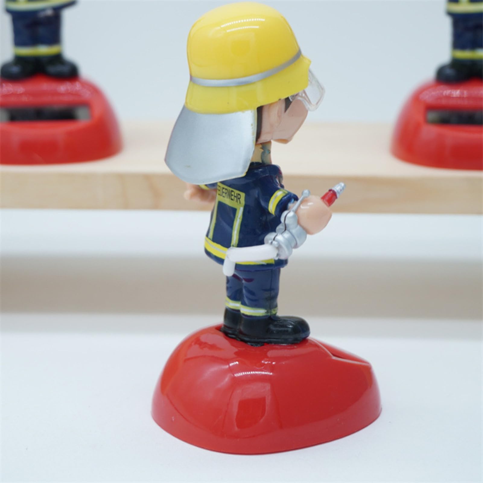 Statuetta del pompiere - Statuetta danzante a energia solare, giocattolo con bolle oscillanti, novità figure da ballo ad energia solare | Per scrivania, davanzale, decorazione cruscotto auto, interno
