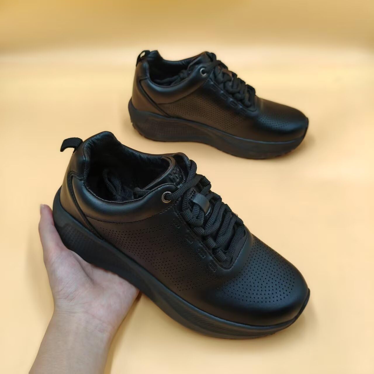 Women’s Slip-Resistant Chef Kitchen Shoes - Waterproof Non-Slip Work Sneakers with Arch Support, Lightweight Food Service Footwear for Restaurant & Hospital