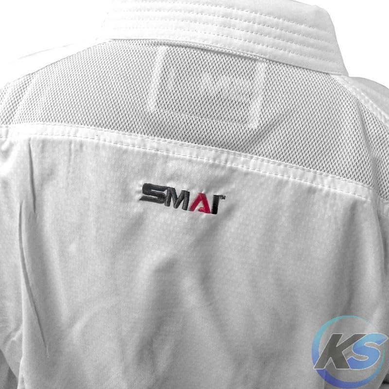 SMAI Karategi Pro Fighter Kumite – Omologato WKF, Microfibra Ultra‑leggera con Ventilazione, Giacca & Pantaloni – Uniforme Competizione Karate