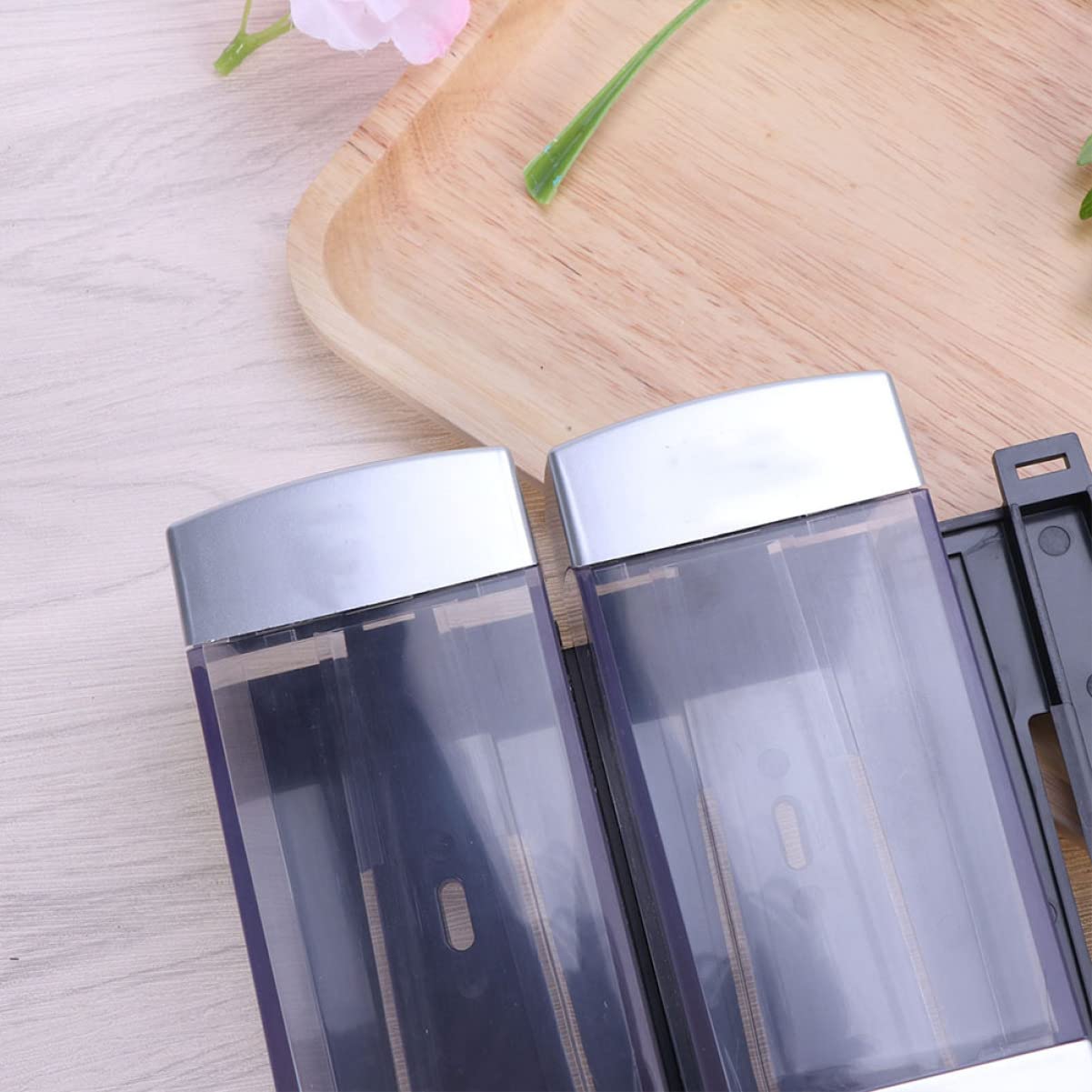 Dispenser Di Sapone a Parete Triplo Erogatore a Pompa Per Shampoo, Balsamo e Gel Doccia Trasparente, Facile Installazione Per Bagno, Cucina, Hotel, Design Salvaspazio Con Pulsante Premibile