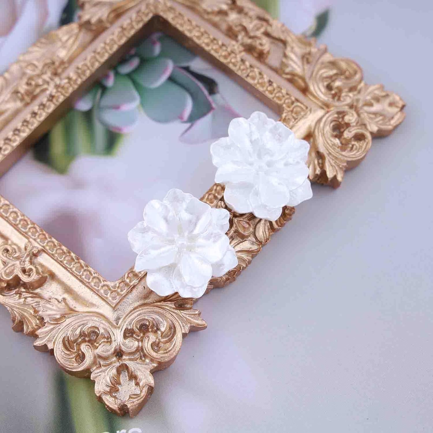 Boho White Flower Earrings Resin Flower Stud Earrings Acrylic Flower Camellia Earrings Large Camellia Earrings Flower Wedding Flower Earrings for Women - Image 3