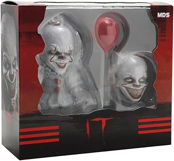 Amazon.com: Mezco - IT Designer Series - Deluxe IT