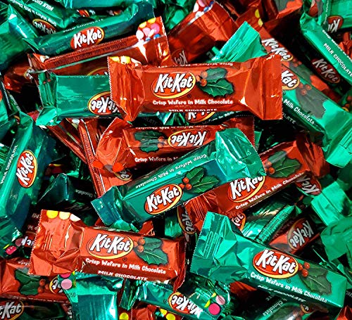 Kit Kat Snack Size Stocking Stuffers Crisp Wafers in Milk Chocolate, Special Holiday Colors Red and Green, 4 Pounds Bulk