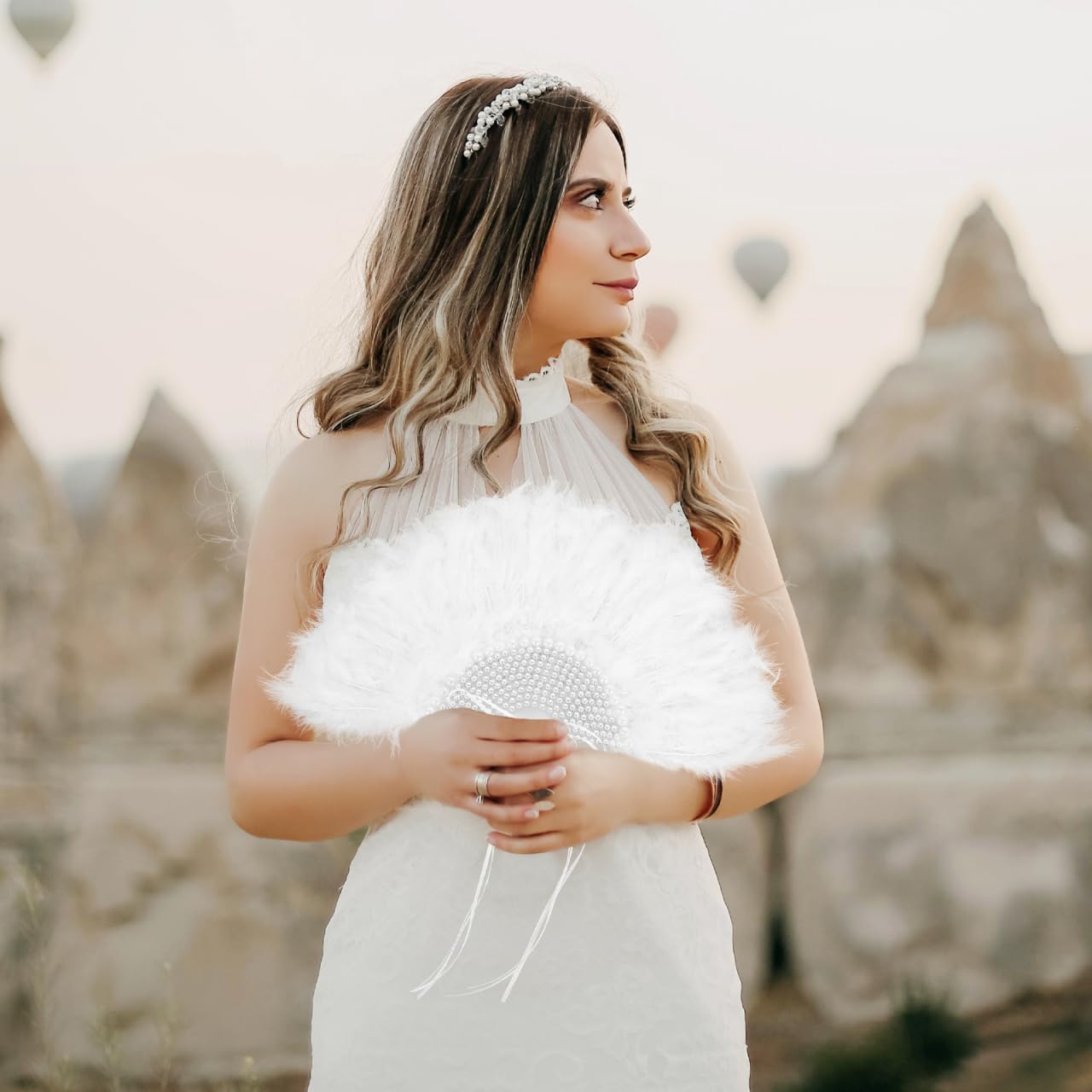 ARTIBETTER Wedding Plume Fan 16.5 Inch White Bridal Handheld Fan for Women Durable Elegant Stage Performance and Photo Prop