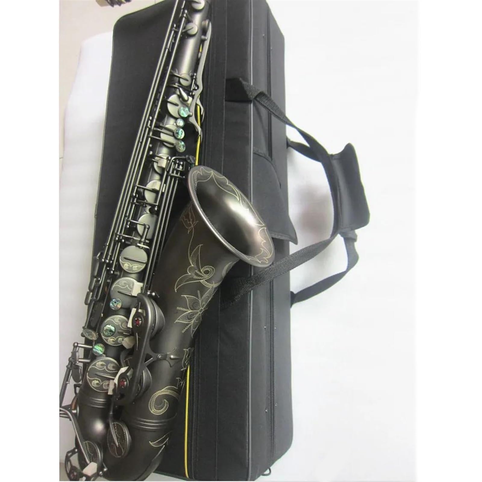 Saksofon Saksofon Tenorowy Czarny Profesjonalny Instrument Muzyczny Grający Na Saksofonie Tenorowym