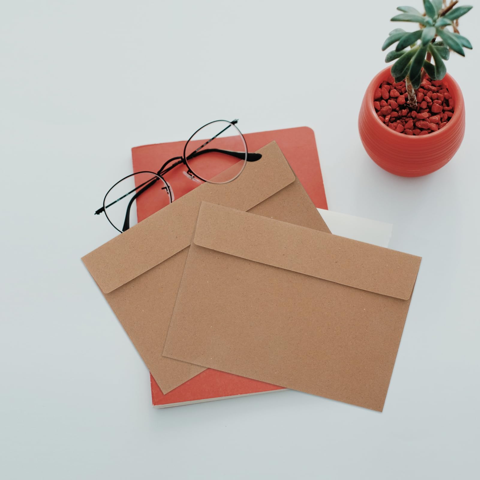 100 piezas Sobres Kraft Autoadhesivos Estraza para Invitaciones Bodas y Tarjetas de Agradecimiento