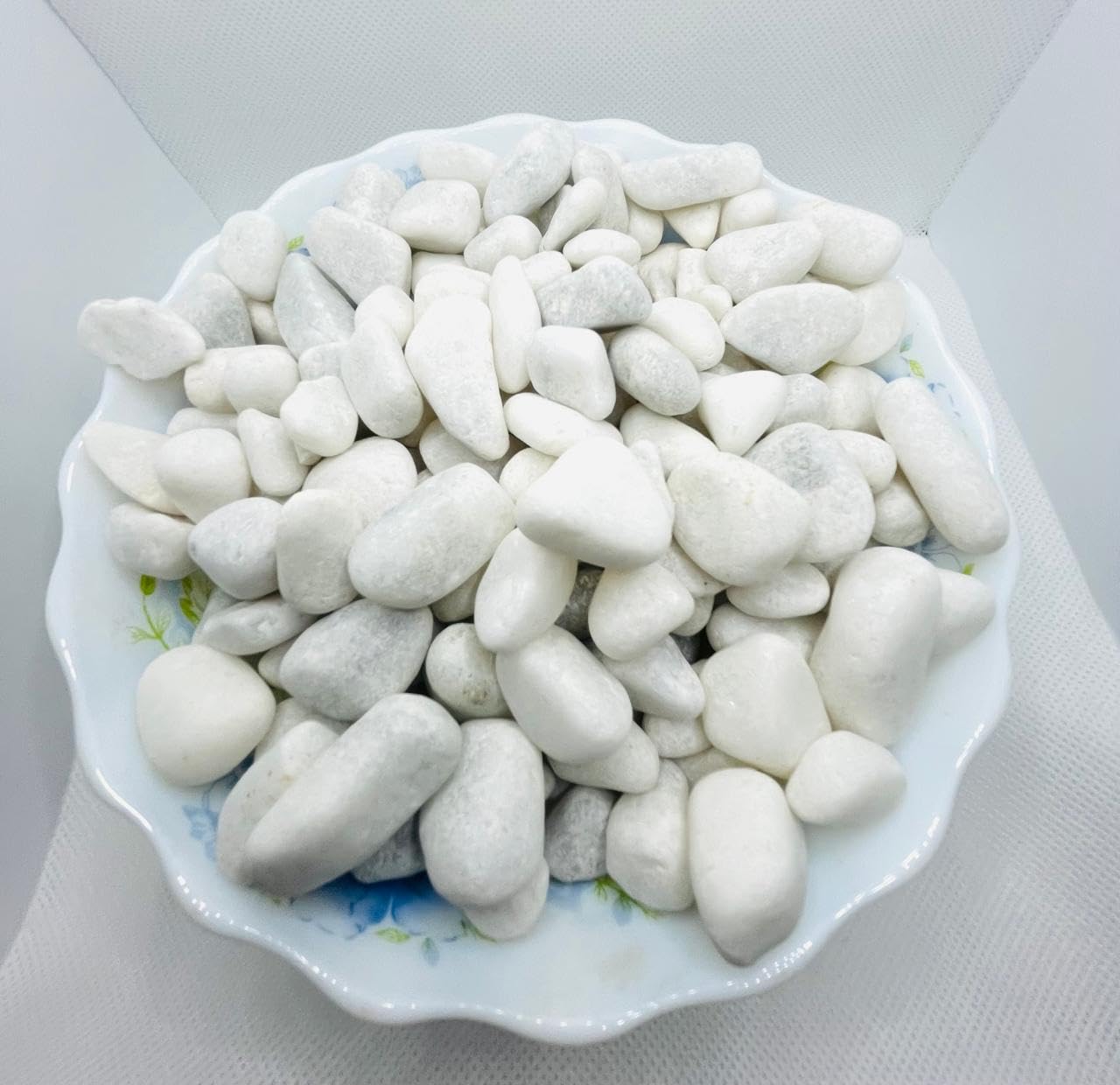 THE GUPTAS Small White Unpolished Marble Pebbles for Garden Decor (1KG White) (B0D7S7R6WQ) Amazon Price History, Amazon Price Tracker