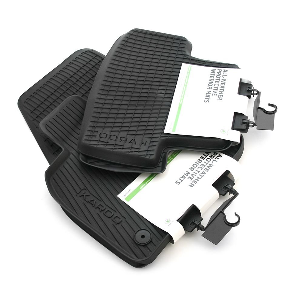 TAPPETINI IN GOMMA originali Porsche Macan per tutte le stagioni EUR 58