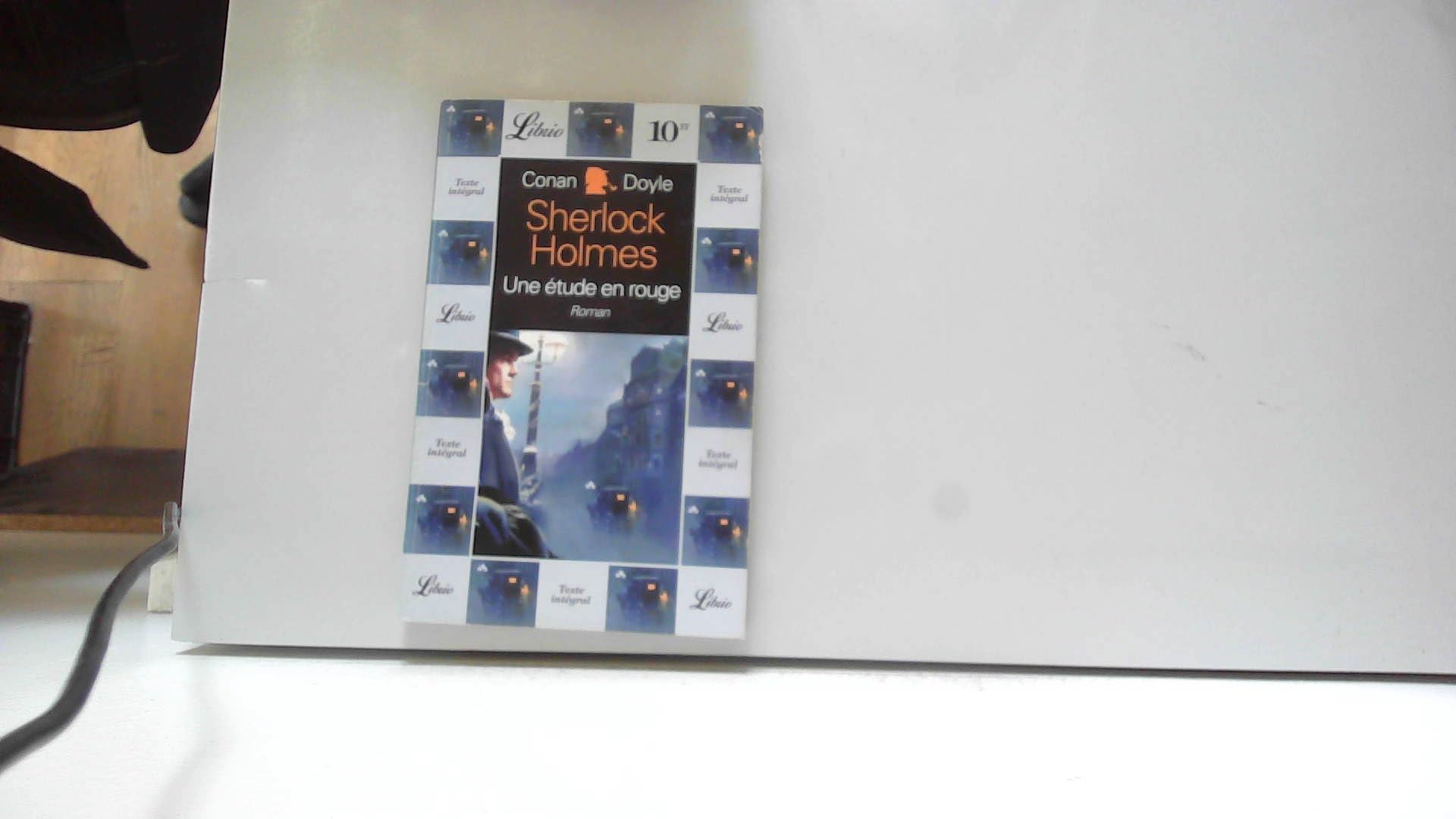 UNE AVENTURE DE SHERLOCK HOLMES - UNE ETUDE EN ROUGE DOYLE, ARTHUR CONAN