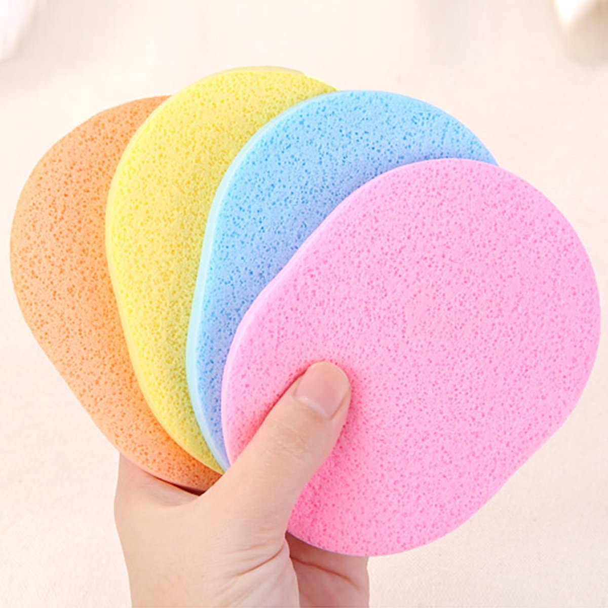 4 Pieces Compressed Facial Sponge Sticks Round Face Sponge Pads Makeup Removal Sponge Pad Facial Cleaning Wash Sponge Stick for Women Girls