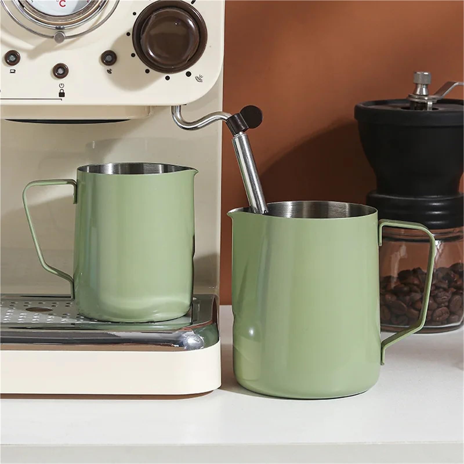 Jarra para Espumar Leche Jarra for espumar Leche de Acero Inoxidable, Jarra for espumar Leche, función de Vapor, Taza for espumar Leche, Utensilios for café domésticos(600ml-green)