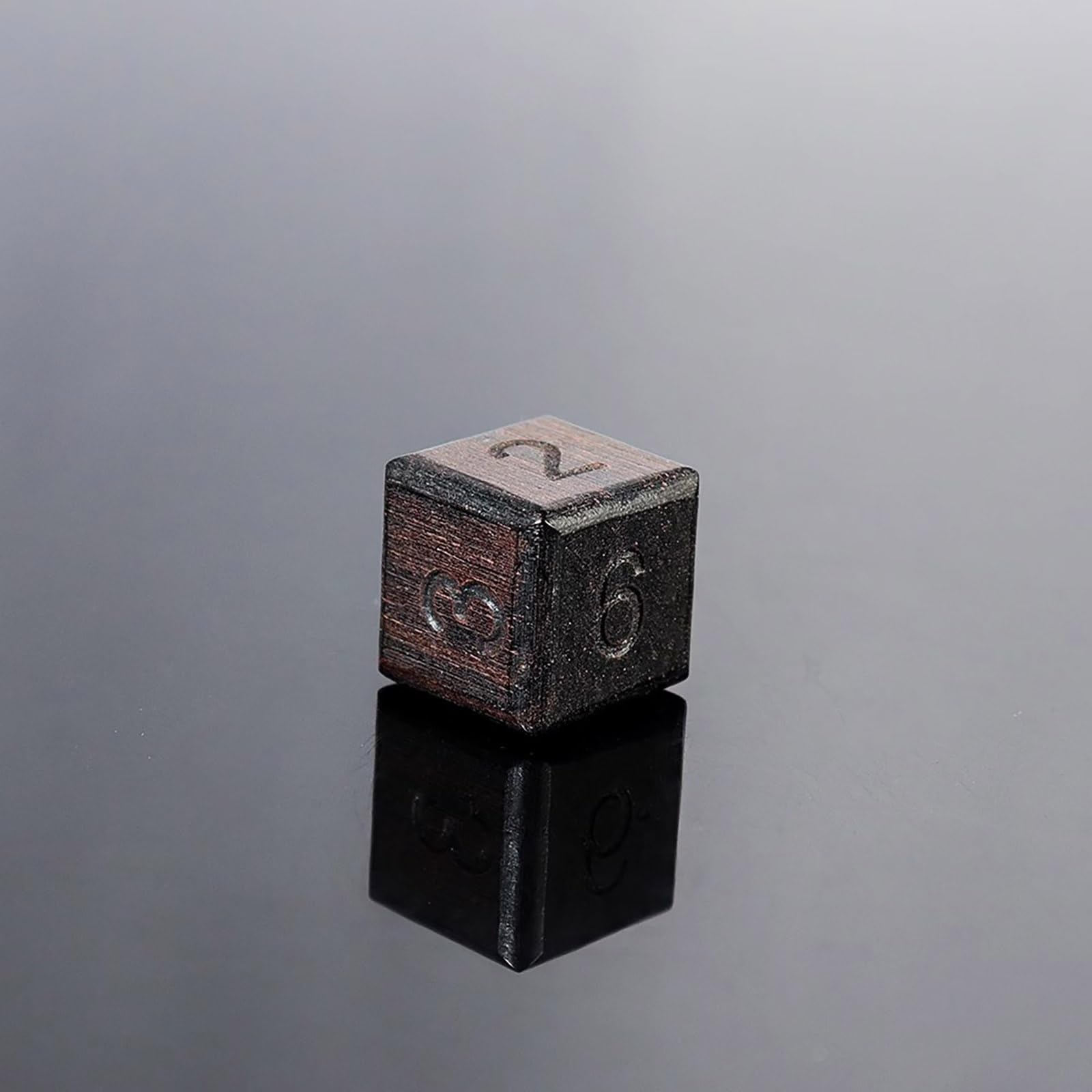 Sharp Edge Dungeons Dragons - Juego de 7 dados poliédricos de madera hechos a mano para campañas de RPG, coleccionistas de dados