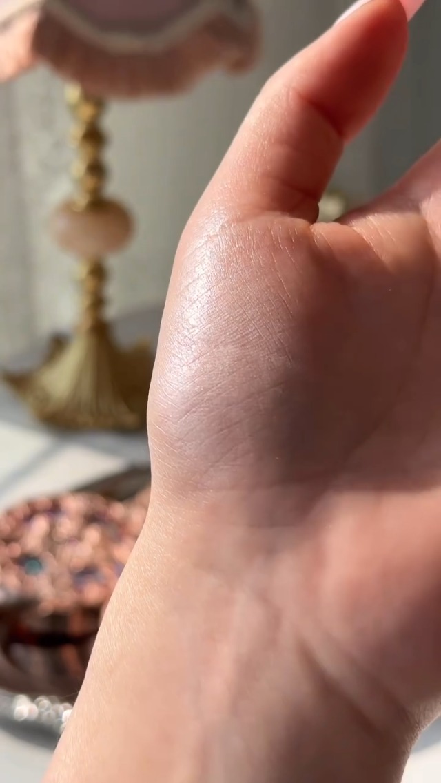 Flower Knows Little Angel Embossed Highlighter-Rosy Pearl