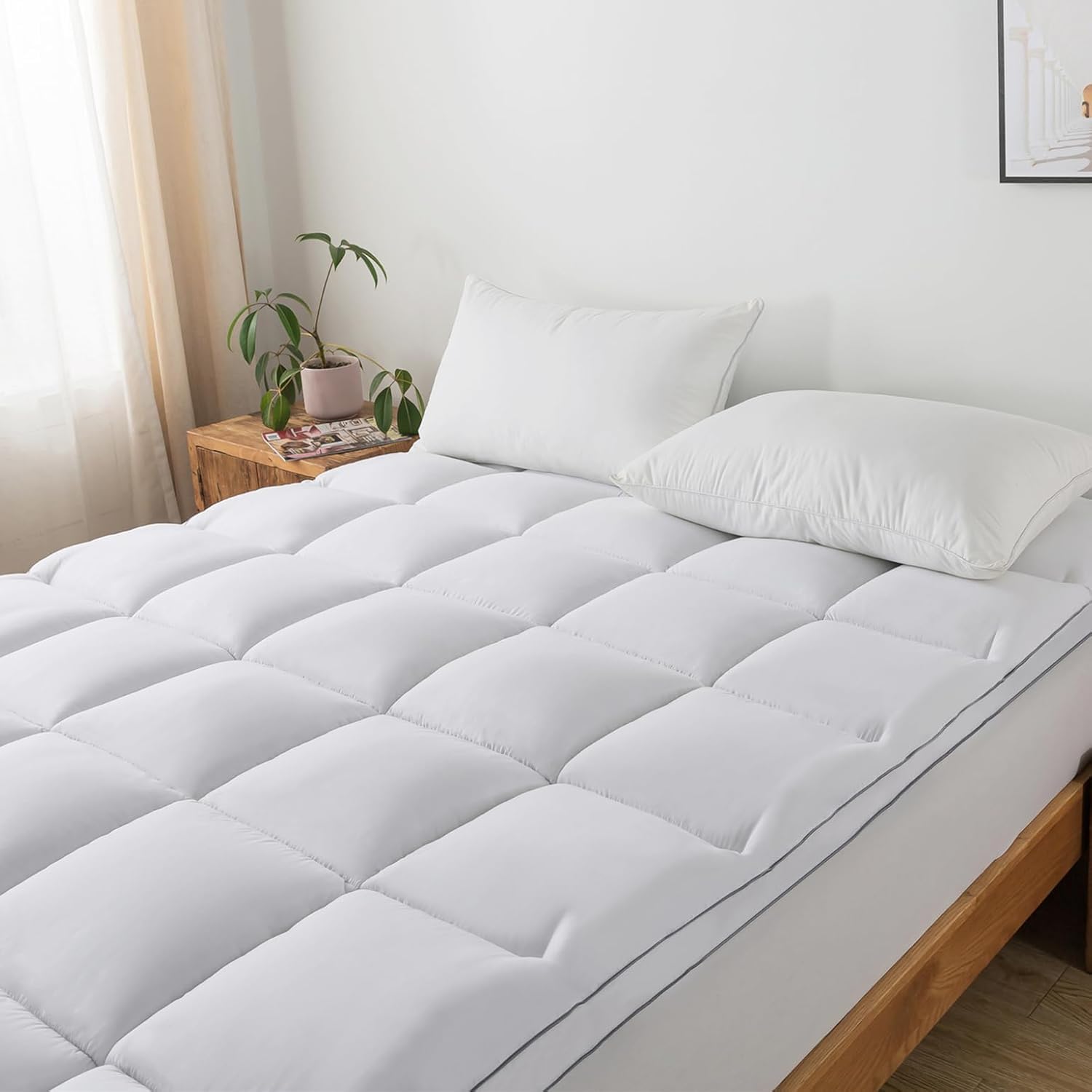 Amazon Basics - Coprimaterasso in memory foam con cinghie elastiche, spessore 4