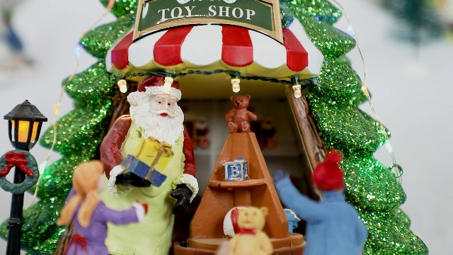Amazon.com: Northlight LED Lighted Animated and Musical Santa's
