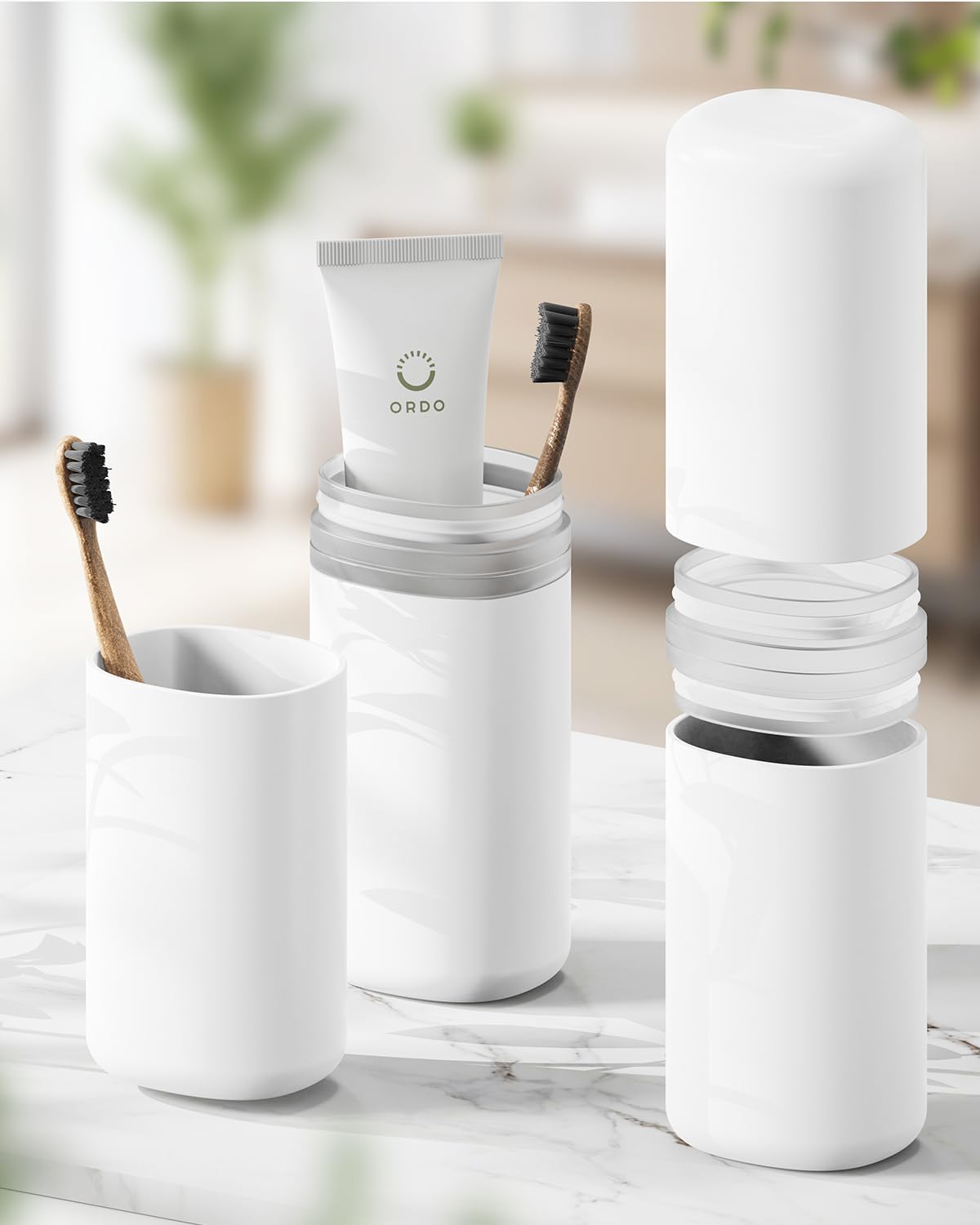 Boîtier de transport pour brosse à dents au design épuré avec gobelet de protection amovible