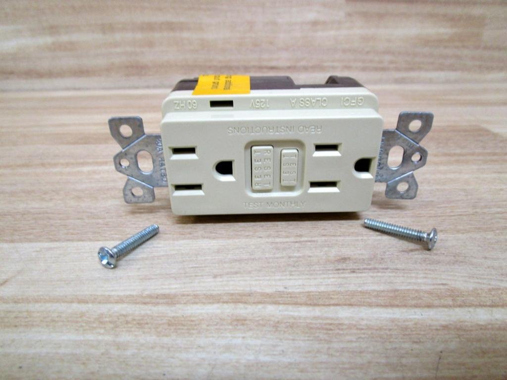 Hubbell B-359 814 Ground Fault Circuit Interrupter