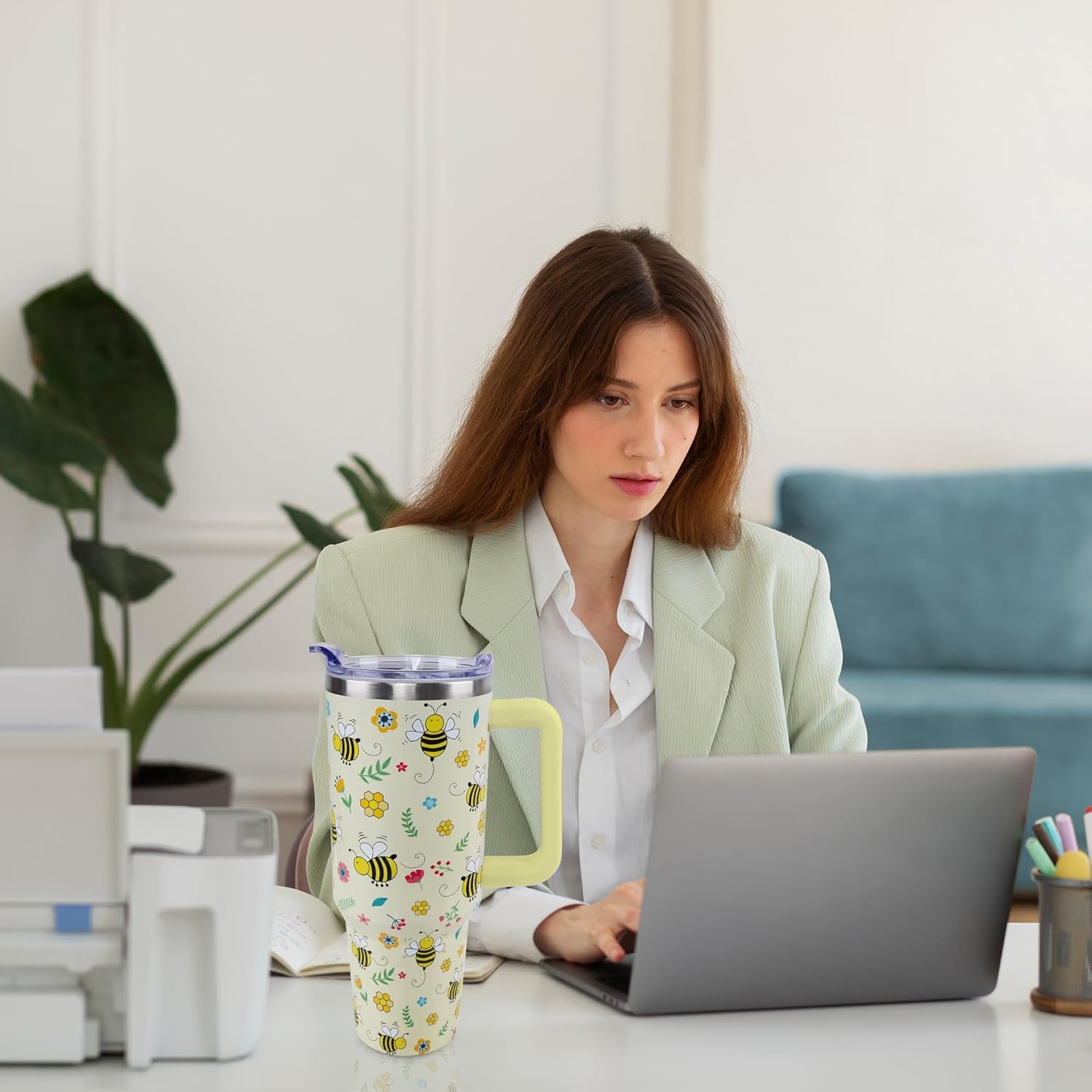 40 oz Bee Tumbler with Handle and Straw, Travel Mug Water Bottle, Stainless Steel Insulated Cup with Lid and Straw, Birthday Christmas Gifts - Image 5