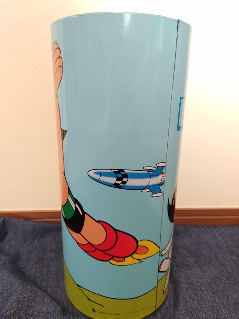 昭和レトロ　鉄腕アトム 金属製　ゴミ箱 円筒型　アンティーク　ブリキ缶 昭和レトロ 鉄腕アトム 金属製 ゴミ箱 円筒型 アンティーク