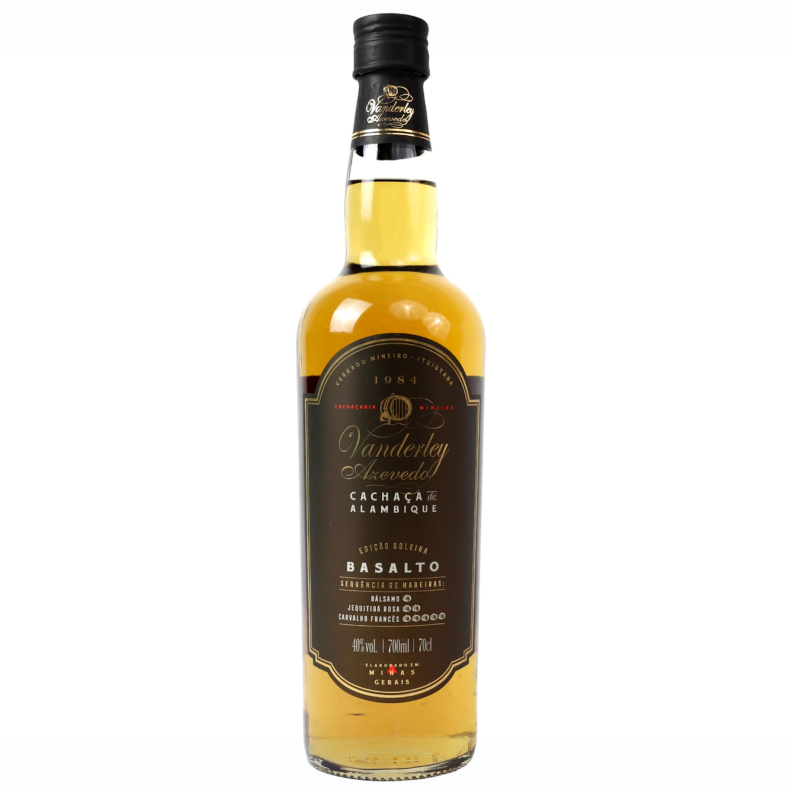 Cachaça Vanderley Azevedo Basalto | 4 Jahre im Soleira-Verfahren gereift, 3 verschiedene Fässer | 700ml 40% Vol
