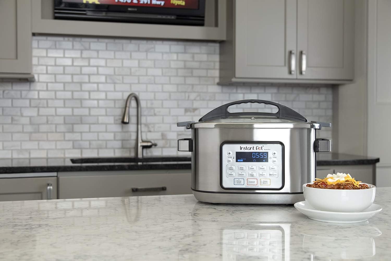 Instant Pot Aura Pro Multi-Use Programmable Slow Cooker with Sous Vide, 8 quart, Silver (AURA PRO 8QT)