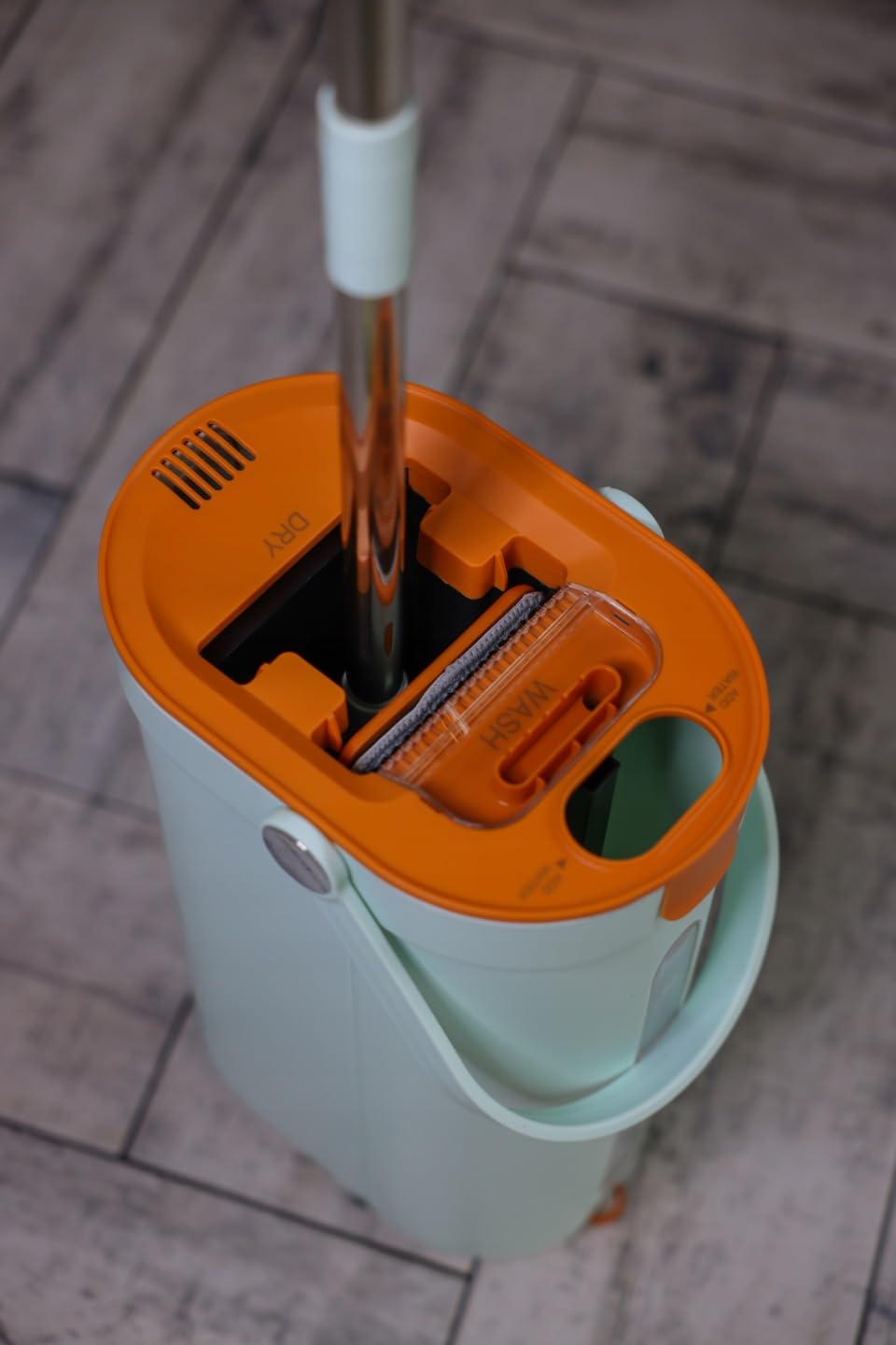 City Mopa Plana con Cubo – Sistema de Separación de Agua Limpia y Sucia, 2 Mopas de Microfibra, Limpieza Sin Marcas para Suelos, Azulejos y Parquet