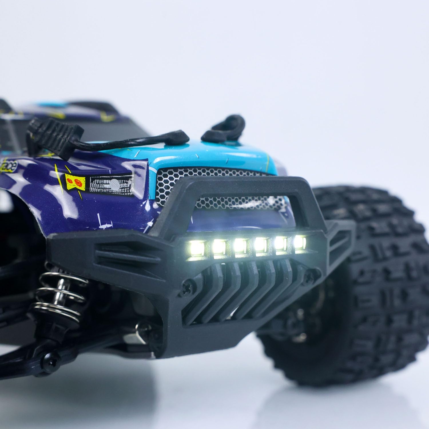 TOUCAN RC HOBBY Lager in Deutschland SCY 18101 Muti-Terrain 1:18 2,4-GHz-Sync-Fernsteuerung Offroad-Fahrzeug mit PVC-Karosserie, elektrischem Antrieb, großen Reifen, Wheelie-Bar und LED-Beleuchtung