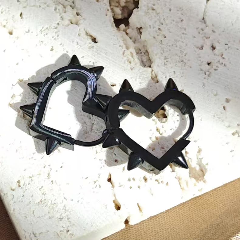 Goth Heart Chain Choker Black Heart Earrings Jewelry Set Gothic Punk Grunge Emo PU Leather Necklace Y2k Huggie Hoop Spike Black Earring Jewelry Gift for Women Men4