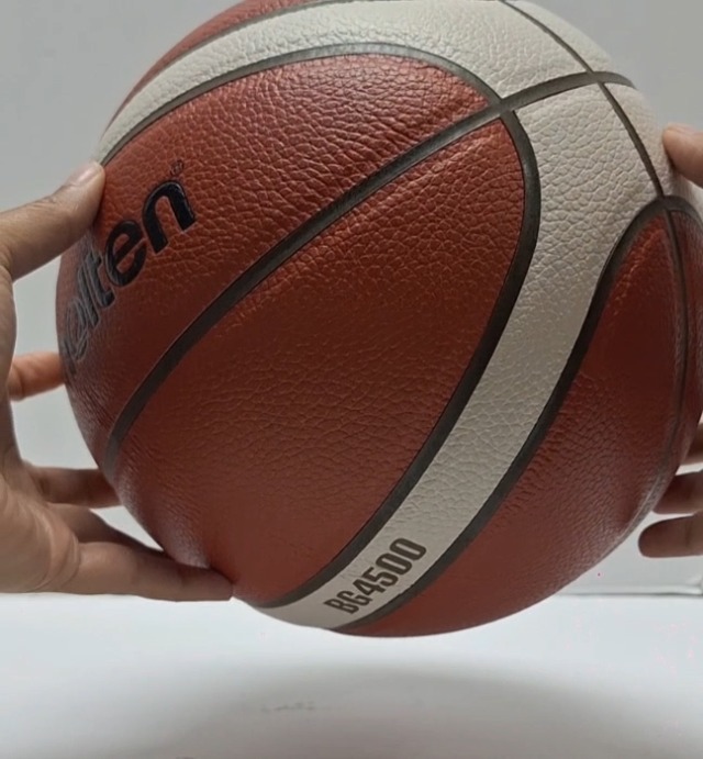 Amazon.com : Molten BG Series Composite Basketball, FIBA Approved