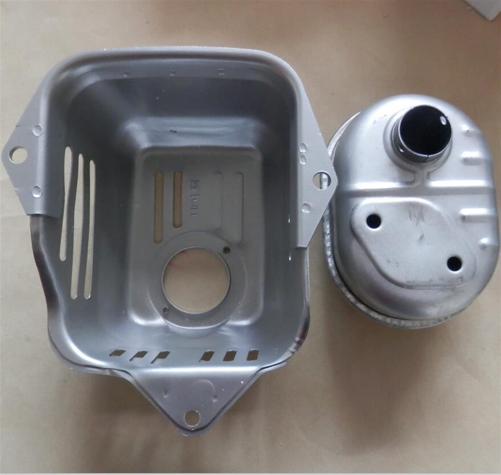 IWBR EL ENSAMBLAJE DE LA CUBIERTA Y EL SILENCIADOR DE ESCAPE GX100 SE ADAPTA A GX100U 98CC OHC PROTECTOR DE MOTOR DE 4 TIEMPOS TAMPER TAMPER HIELD (Color : MUFFLER AND COVER)